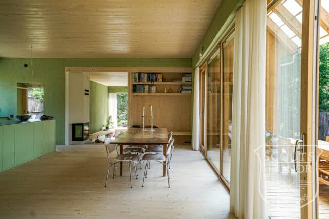 villa modern arkitektur skåne träbeklädnad grönt kök location sweden scoutshonor 096
