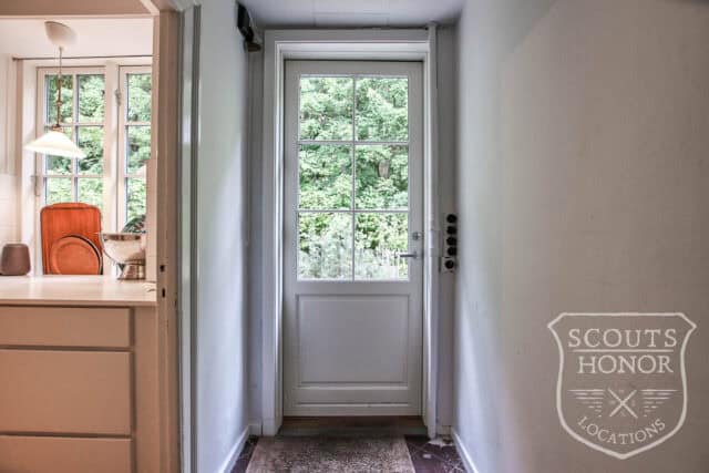 rødt hus stråtækt mødelokale i skoven nordsjælland location denmark scoutshonor 47