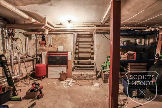 rødt hus stråtækt mødelokale i skoven nordsjælland location denmark scoutshonor 48