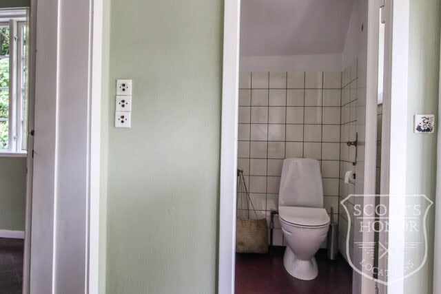 rødt hus stråtækt mødelokale i skoven nordsjælland location denmark scoutshonor 81