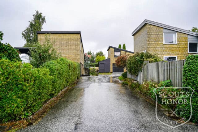 outdoor jacuzzi townhouse retro aarhus villa location denmark scoutshonor 03