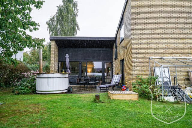 outdoor jacuzzi townhouse retro aarhus villa location denmark scoutshonor 10