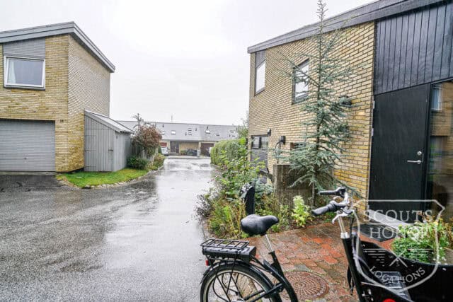 outdoor jacuzzi townhouse retro aarhus villa location denmark scoutshonor 13