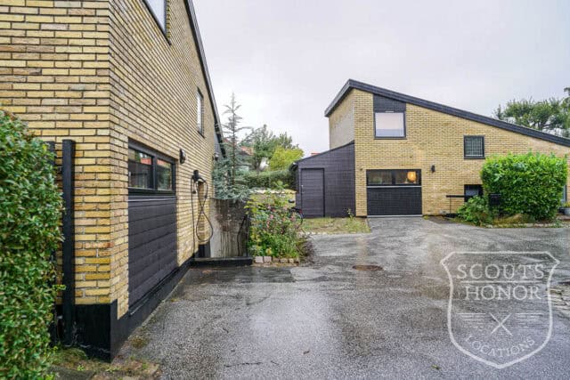 outdoor jacuzzi townhouse retro aarhus villa location denmark scoutshonor 16