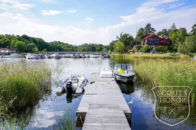 villa naturtomt modern arkitektur utsikt över sjö klippor location denmark scoutshonor 15
