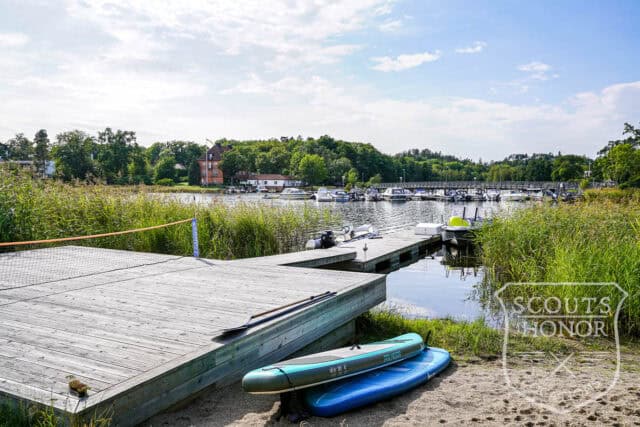 villa naturtomt modern arkitektur utsikt över sjö klippor location denmark scoutshonor 16