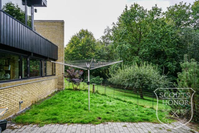 rækkehus kunst arkitekttegnet dansk design holte location denmark scoutshonor 17