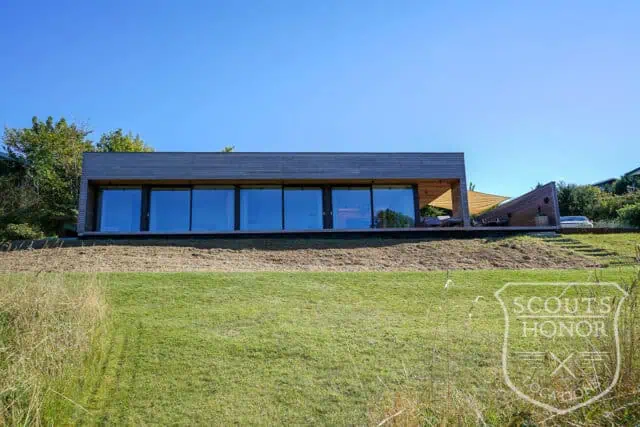 sommerhus moderne havudsigt træbeklædning sjælland location denmark scoutshonor 18