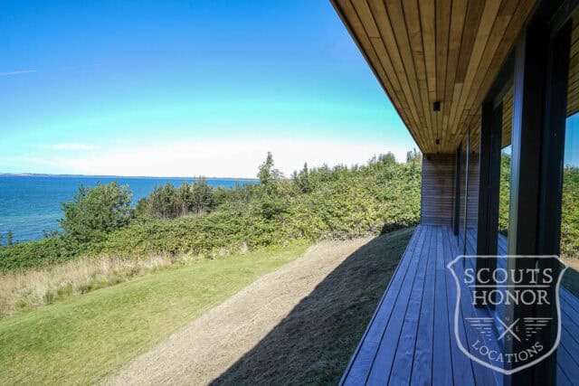 sommerhus moderne havudsigt træbeklædning sjælland location denmark scoutshonor 34