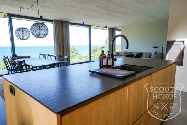 sommerhus moderne havudsigt træbeklædning sjælland location denmark scoutshonor 62