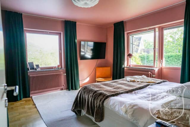 villa stockholm area grönt kök 60 tal färger pojkrum location sweden scoutshonor 40