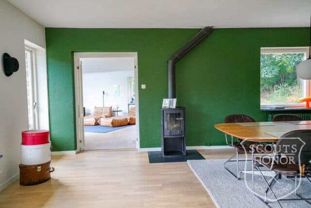 villa stockholm area grönt kök 60 tal färger pojkrum location sweden scoutshonor 65