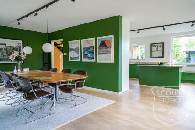 villa stockholm area grönt kök 60 tal färger pojkrum location sweden scoutshonor 68