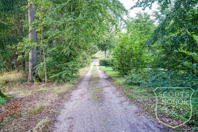 sommerhus moderne arkitektur udsigt til sø naturgrund idyllisk location denmark scoutshonor 03