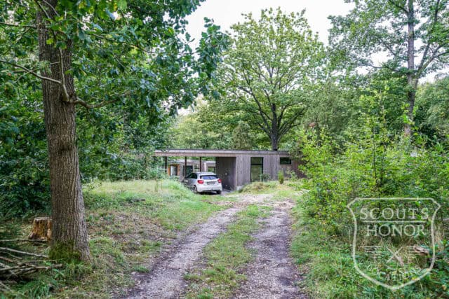 sommerhus moderne arkitektur udsigt til sø naturgrund idyllisk location denmark scoutshonor 05