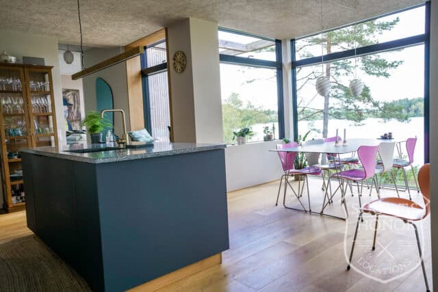 sommerhus moderne arkitektur udsigt til sø naturgrund idyllisk location denmark scoutshonor 69