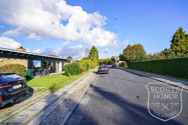 parcelhus lyngby gule mursten stilfuld location denmark scoutshonor 01