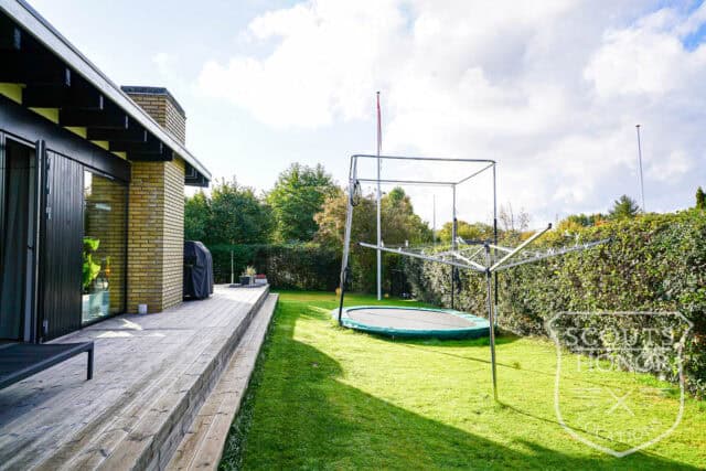 parcelhus lyngby gule mursten stilfuld location denmark scoutshonor 14