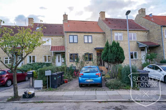 rækkehus gule mursten retro kælder københavn location denmark scoutshonor 04
