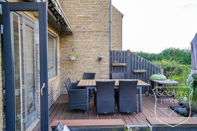 rækkehus gule mursten retro kælder københavn location denmark scoutshonor 07