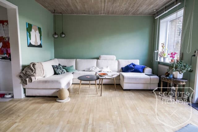 rækkehus gule mursten retro kælder københavn location denmark scoutshonor 31