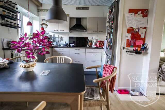 rækkehus gule mursten retro kælder københavn location denmark scoutshonor 40
