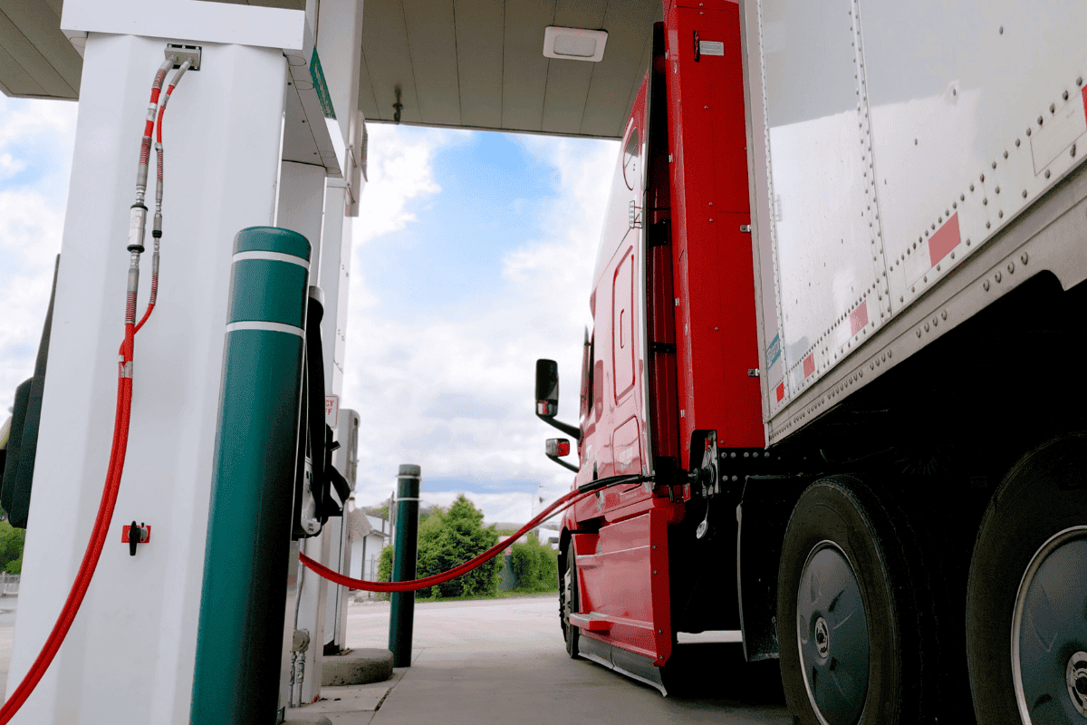 U.S. Energy supplies alternative fuels to fleets, including renewable natural gas, electric charging, and renewable diesel.
