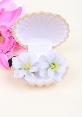 white plastic flowers