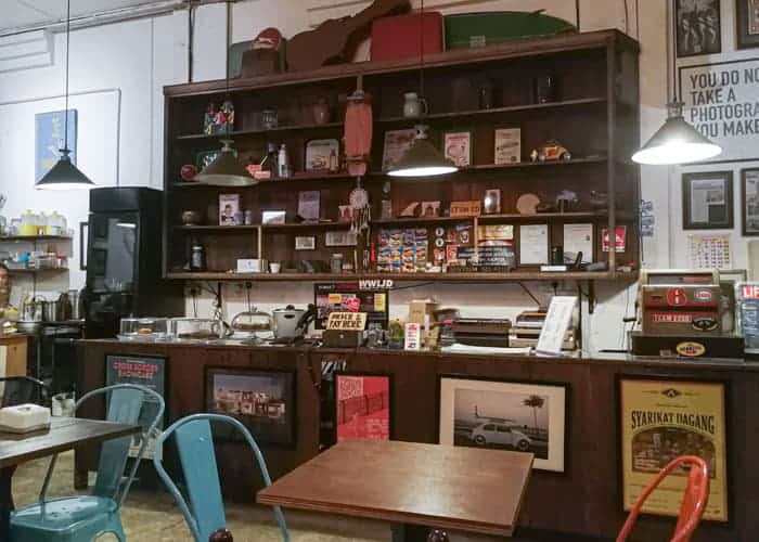 coastal store cafe kuantan bar counter min - Gabungan Muzik, Buku & Kopi di Coastal Store, Kuantan - 6