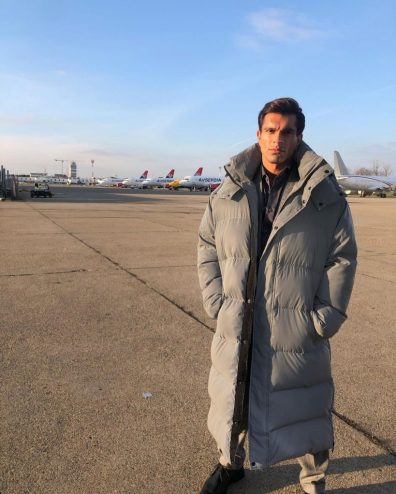 Karan Singh Grover Age, Height, Biography 2021 Wiki, Net Worth Karan Singh Grover Height Weight Age