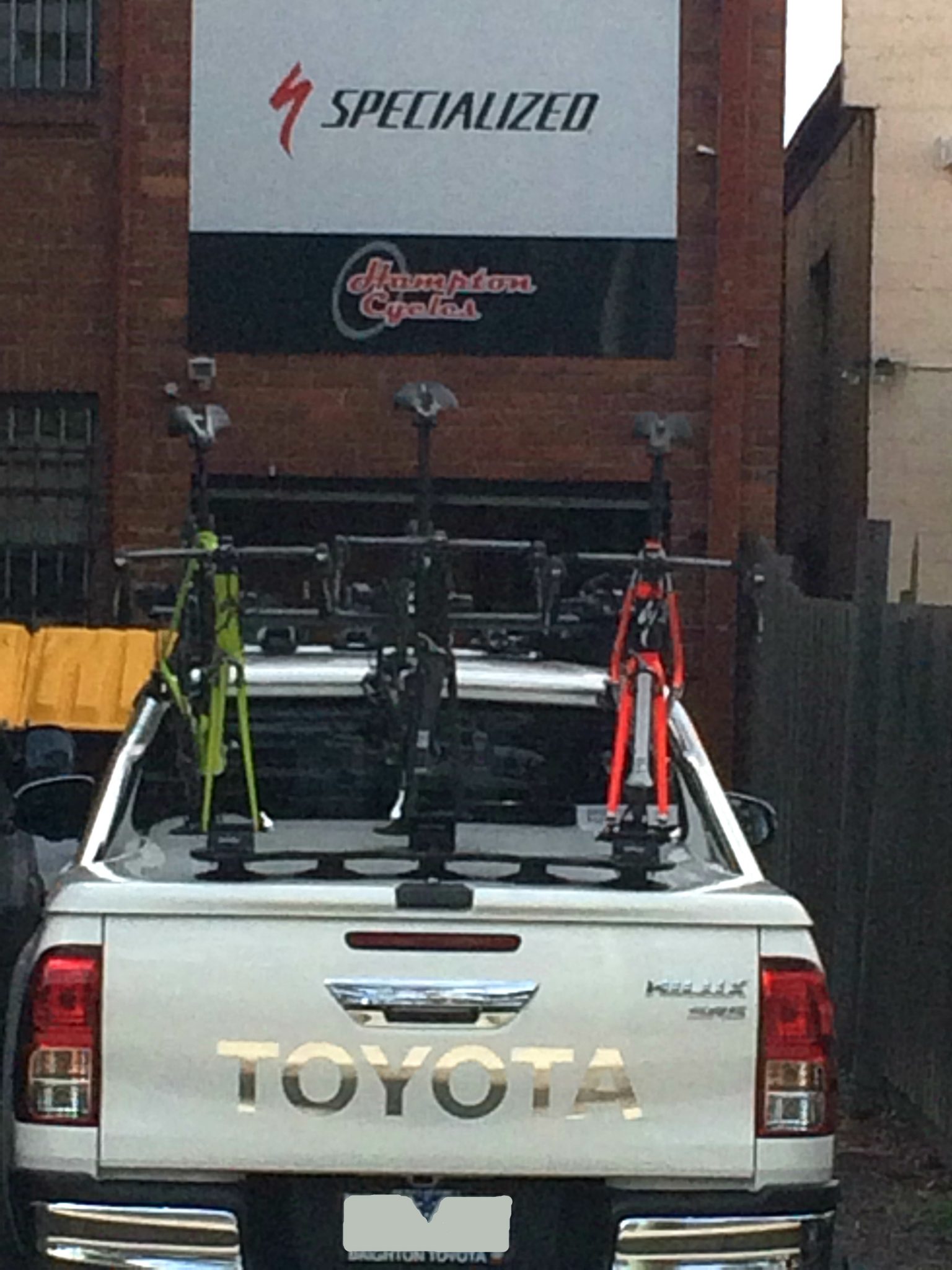 toyota hilux bike rack