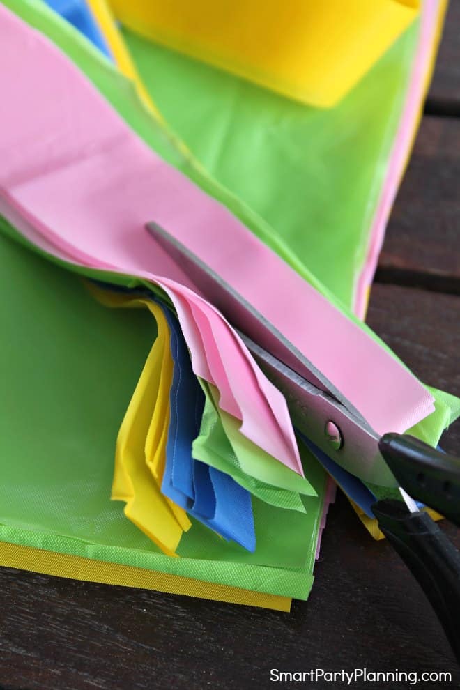 How To Make An Easy Plastic Tablecloth Ceiling Decoration