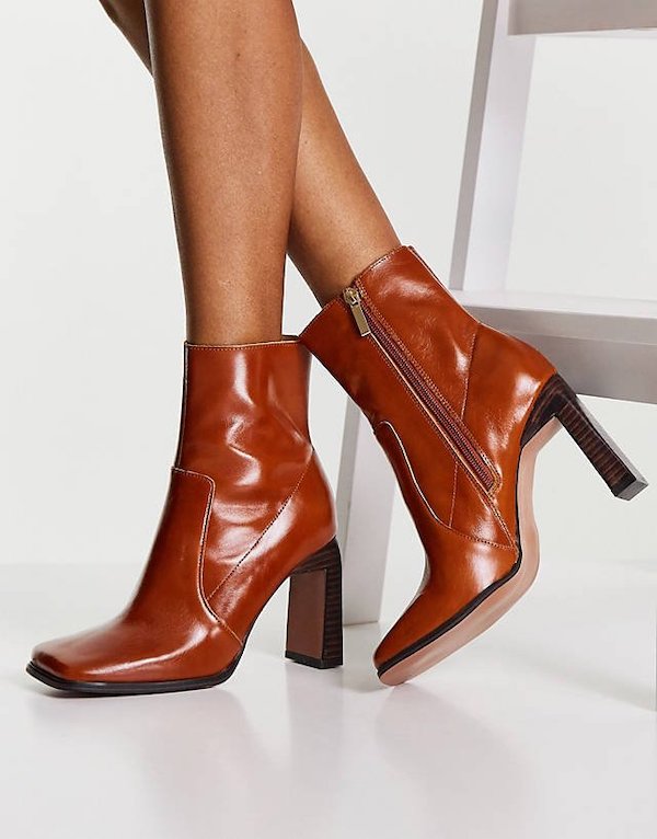 brown leather square toe boots
