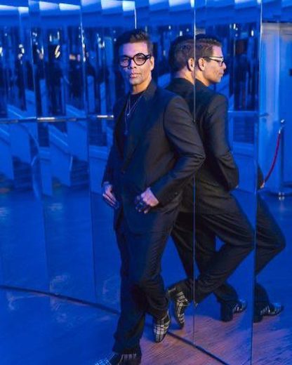 Karan Johar Age, Height, Biography 2021 Wiki, Net Worth Karan Johar Height Age Girlfriend Children Family
