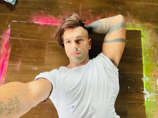 Karan Singh Grover Age, Height, Biography 2021 Wiki, Net Worth Karan Singh Grover Height Weight Age Affairs Wife