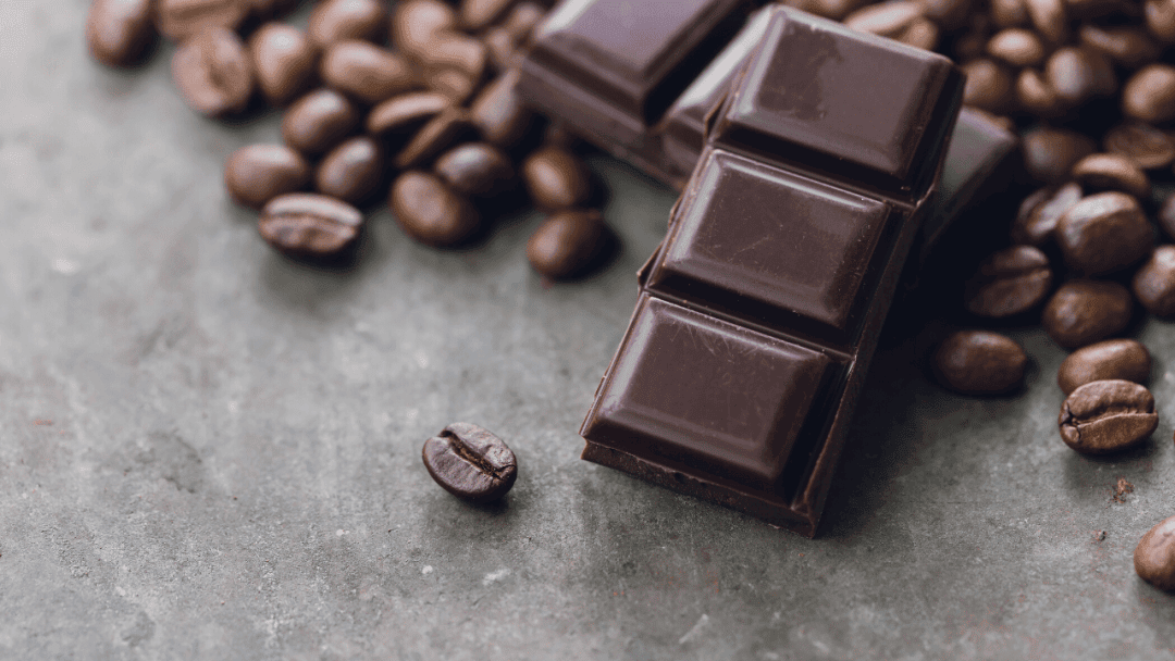 Dark chocolatebar and coffee beans