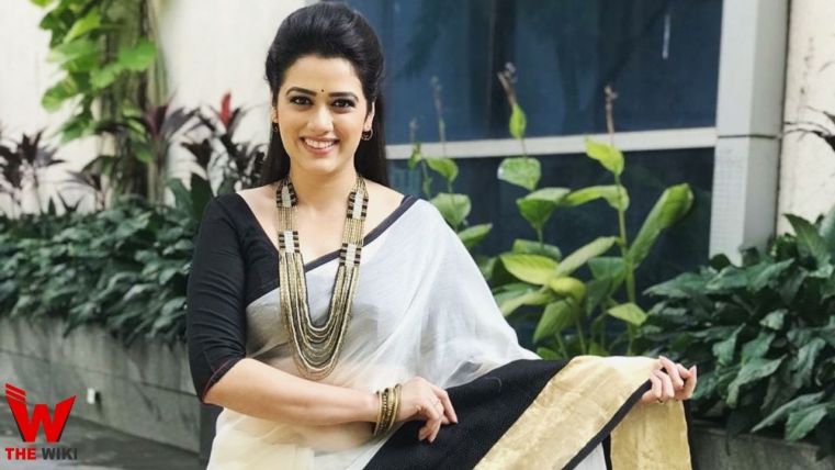 Girija Oak Godbole (Actress) Height, Weight, Age, Affairs, Biography & More 11 Girija Oak Godbole (Actress)
