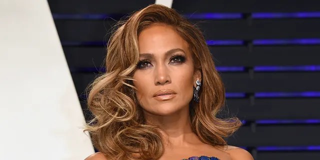 Jennifer Lopez arrives at the Vanity Fair Oscar Party on Sunday, Feb. 24, 2019, in Beverly Hills, Calif.