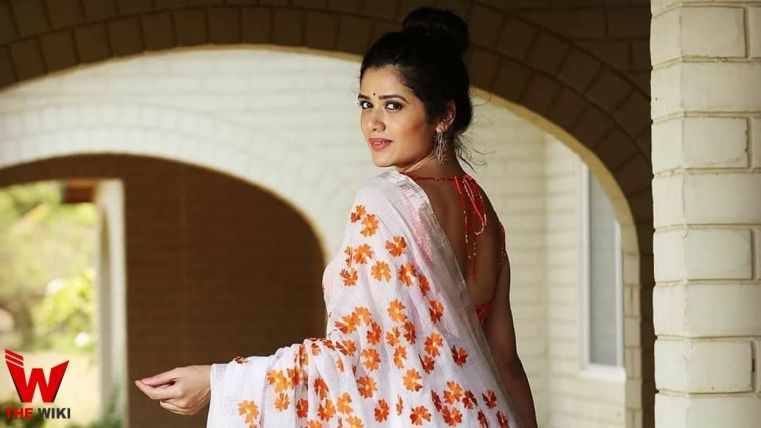 Girija Oak Godbole (Actress) Height, Weight, Age, Affairs, Biography & More 19 Girija Oak Godbole (Actress)