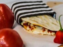 Piadine mit Hähnchen und Pesto Rosso aus Italian Streetfood von Pablo Macias - Foodblog Topfgartenwelt
