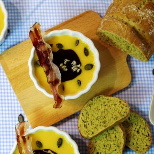 Echte steirische Kürbiscremesuppe mit Kernöl - Foodblog Topfgartenwelt
