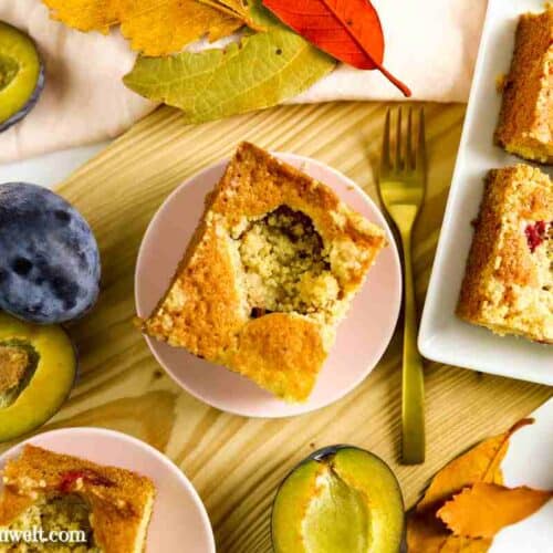Selbst gemachter Zwetschgenkuchen mit Streuseln vom Blech