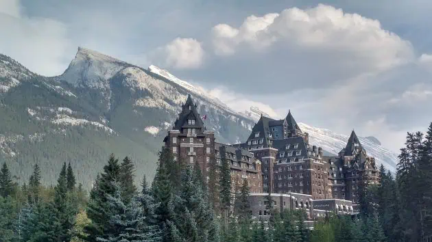Top 19 The Greatest Historical Buildings From All Over The World