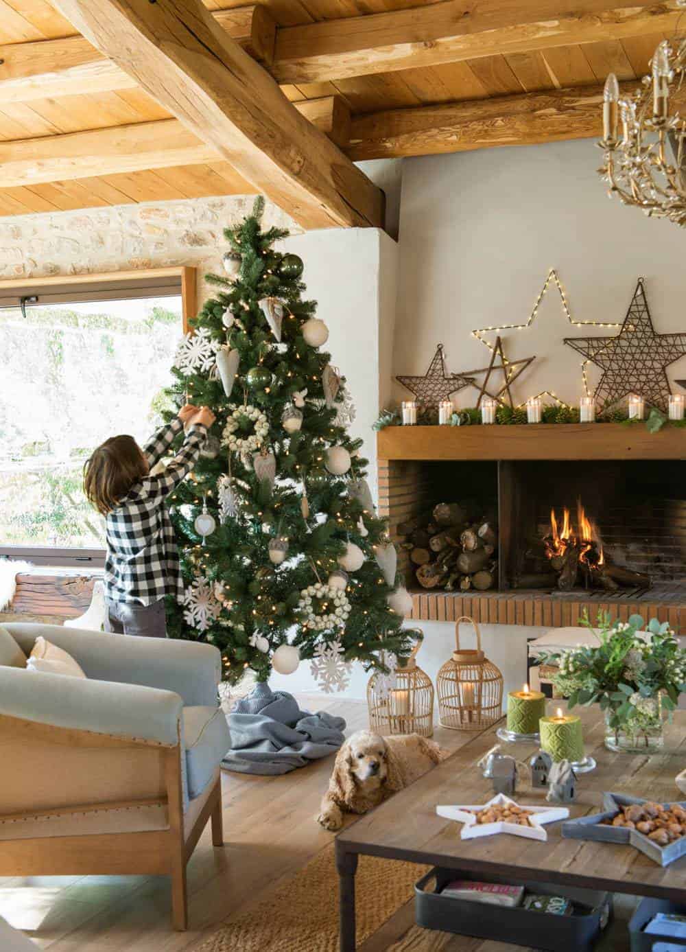 Ideas to Decorate the Base of Your Christmas Tree Ideas to Decorate the Base of Your Christmas Tree