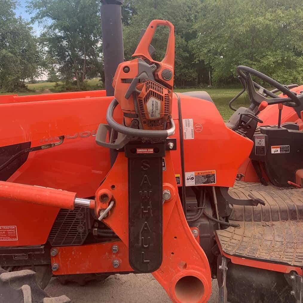 saw haul for storing chainsaws
