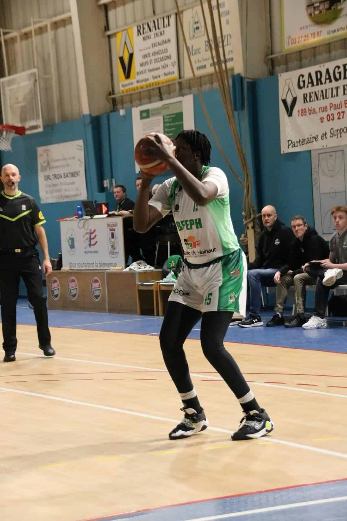 France NF1 - Arame Niang (Pivot Escaudain) : "Je suis et je resterai toujours prête à défendre les couleurs de l'équipe nationale du Sénégal" - wiwsport