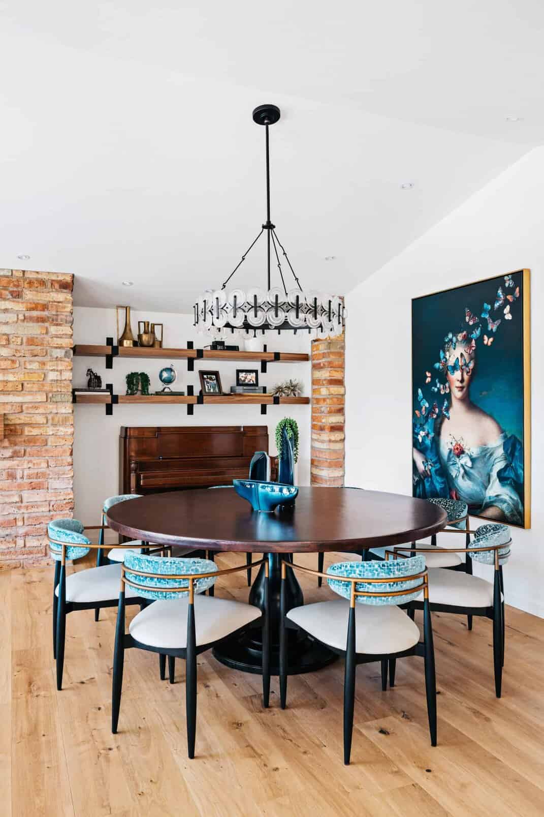 How to Decorate an Angular Dining Room: Stylish Ideas That Impress