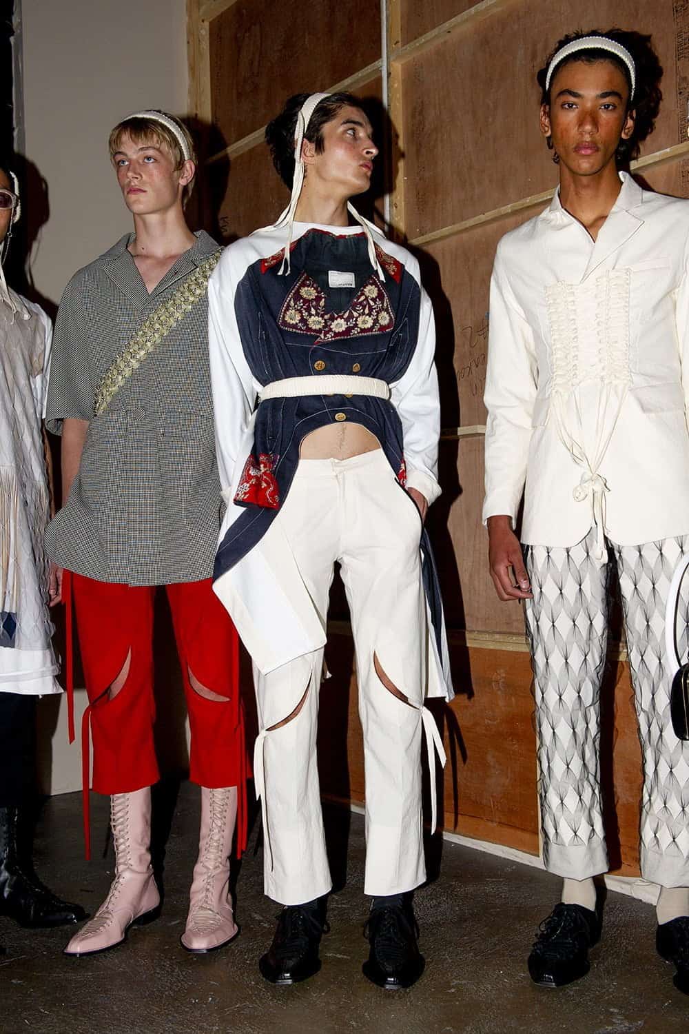 Stefan Cooke SS20 アンティークバッグ&ボタンストラップ｜メンズ 