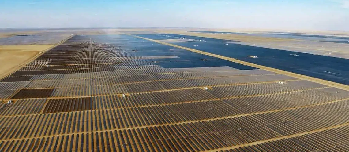 A photo capture the 165.6MW Benban solar plant in Egypt, which uses Astronergy solar module products.