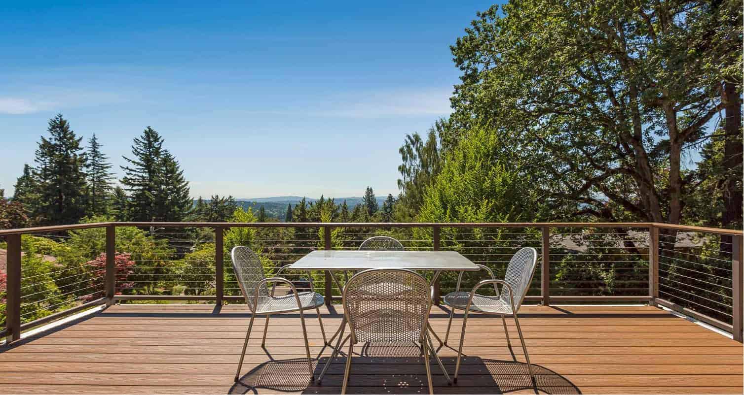 How To Choose The Best Deck Size And Shape For Your Home?